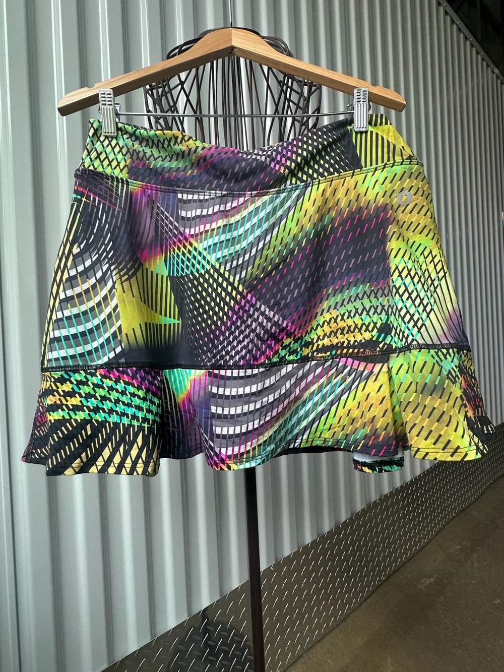 Dona Jo Brand Skort Multicolored Geometric Tennis Pickleball Golf Athletic